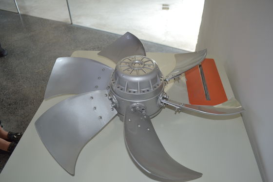 Wentylator osiowy z zewnętrznym wirnikiem o średnicy 560 mm ze stopu aluminium do wentylacji wyciągowej