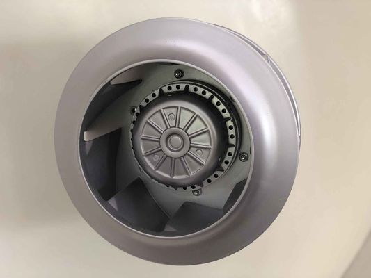 250 mm Odwrotny wentylator odśrodkowy 2700 obr./min lub 3023 obr./min 1~230V ±10%